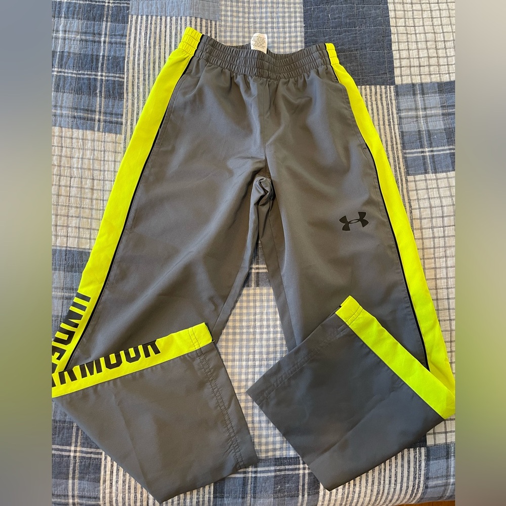 Boys Under Armour Pants - Youth Small